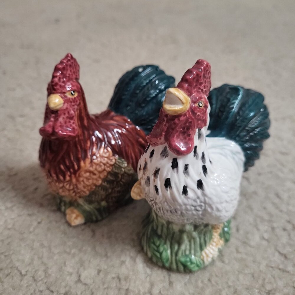 Rooster and Hen Salt and Pepper Shakers
